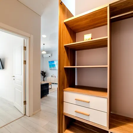 アパート Olivia ナボダリ